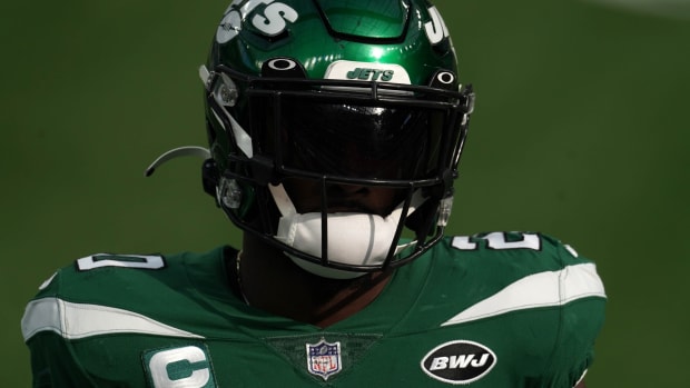 Jets S Marcus Maye helmet